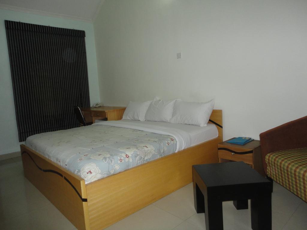 Maryland Bluespring Hotel מראה חיצוני תמונה
