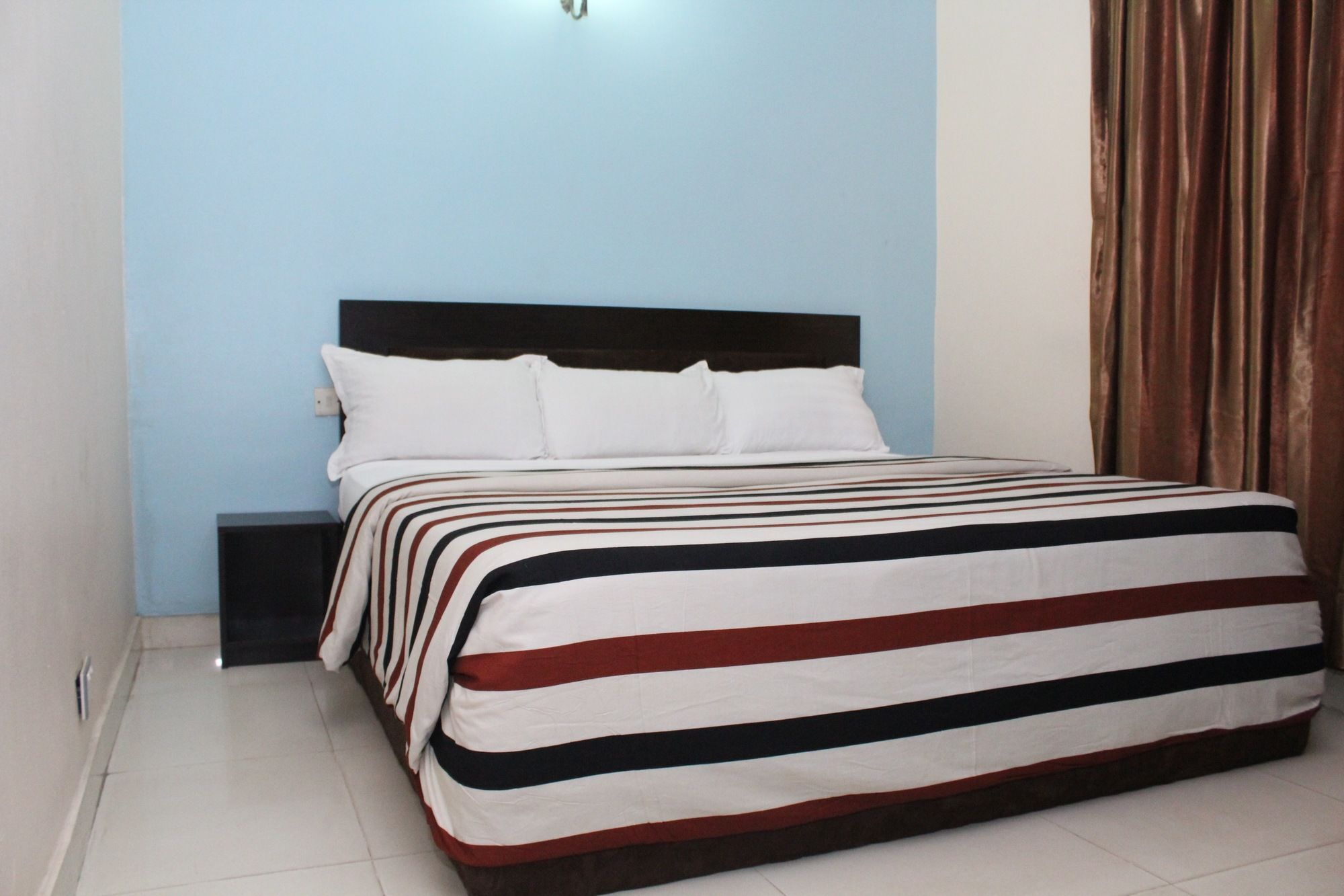 Maryland Bluespring Hotel מראה חיצוני תמונה