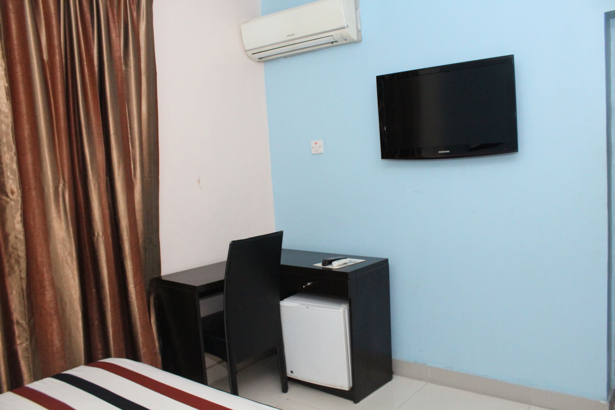 Maryland Bluespring Hotel מראה חיצוני תמונה