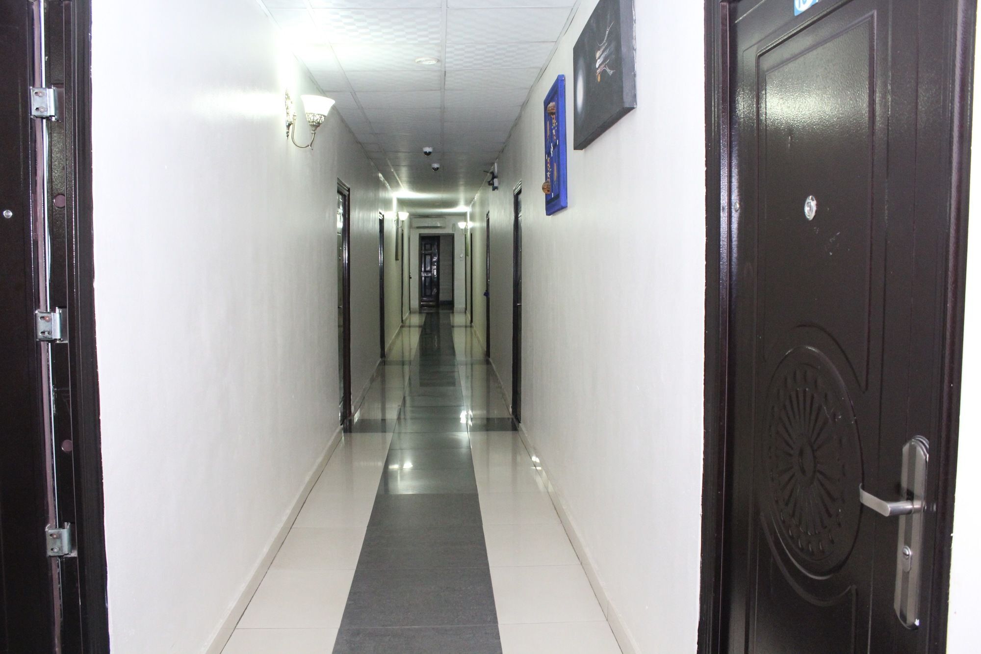 Maryland Bluespring Hotel מראה חיצוני תמונה